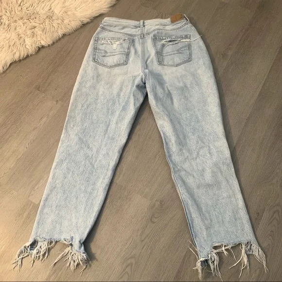 🚨SOLD🚨American Eagle AE Ripped Mom Jean 6 - Picture 2 of 12